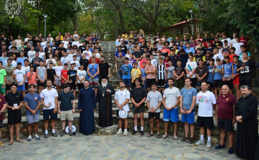 Ο Σεβασμιώτατος στην Κατασκηνωτική Περίοδο Αγοριών Γυμνασίου-Λυκείου στη Μακρυνίτσα